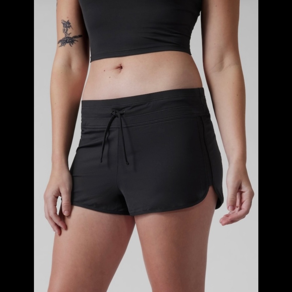 NWT-Athleta Kata Surge Black Short, Size XS